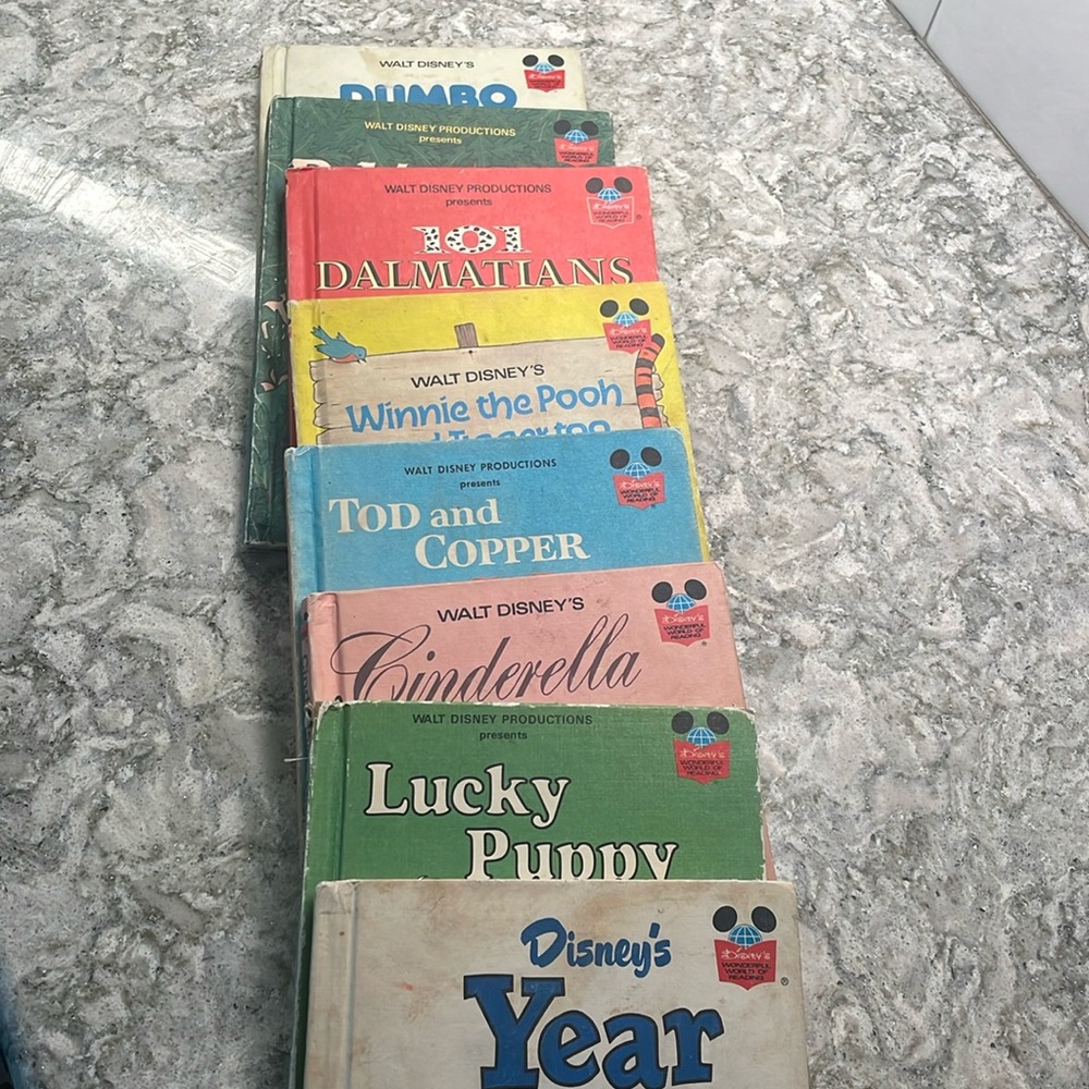 Walt Disney - 8 books from Disney’s Wonderful World of Reading Book Club